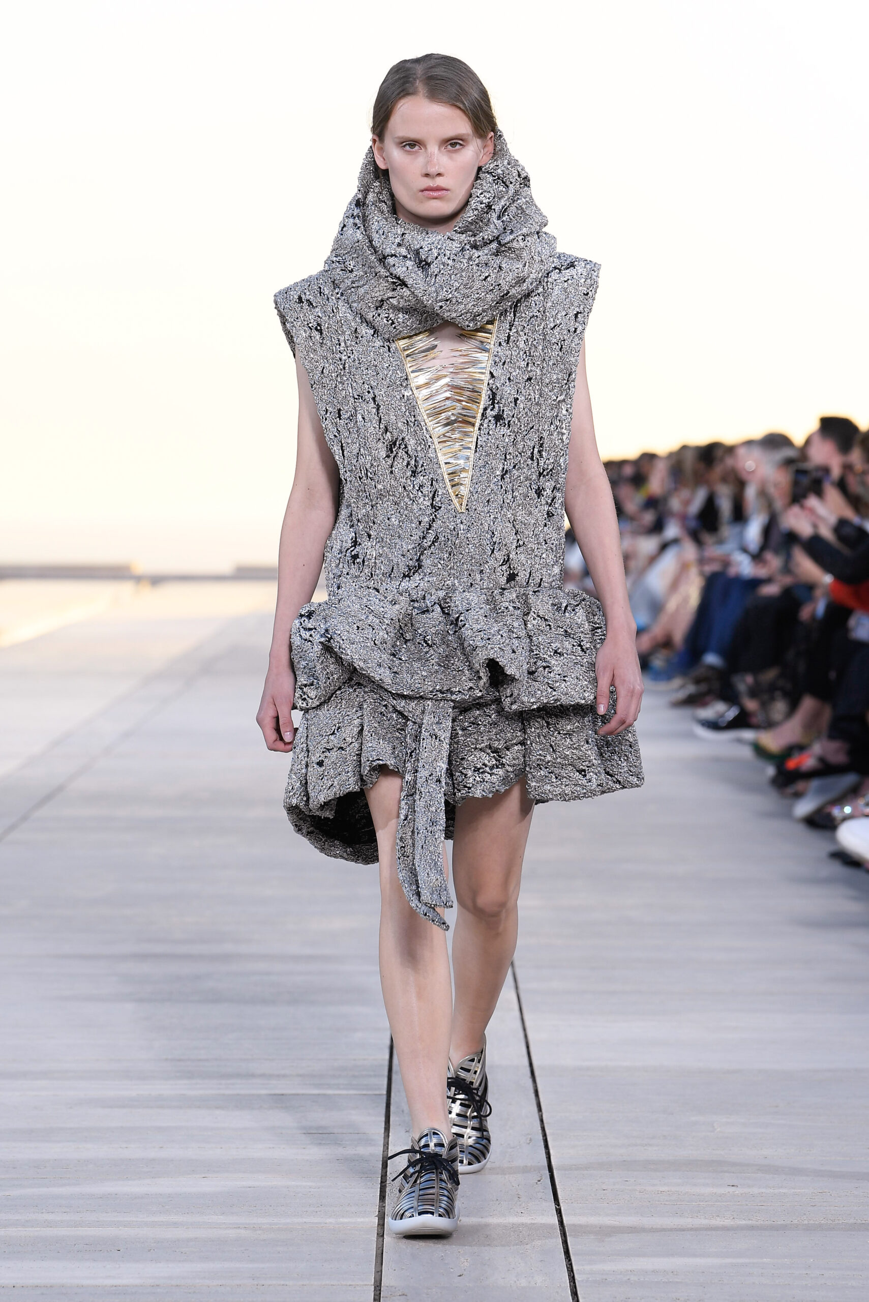 look0005-1.jpg