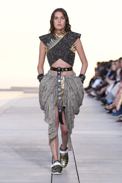 look0011-1.jpg
