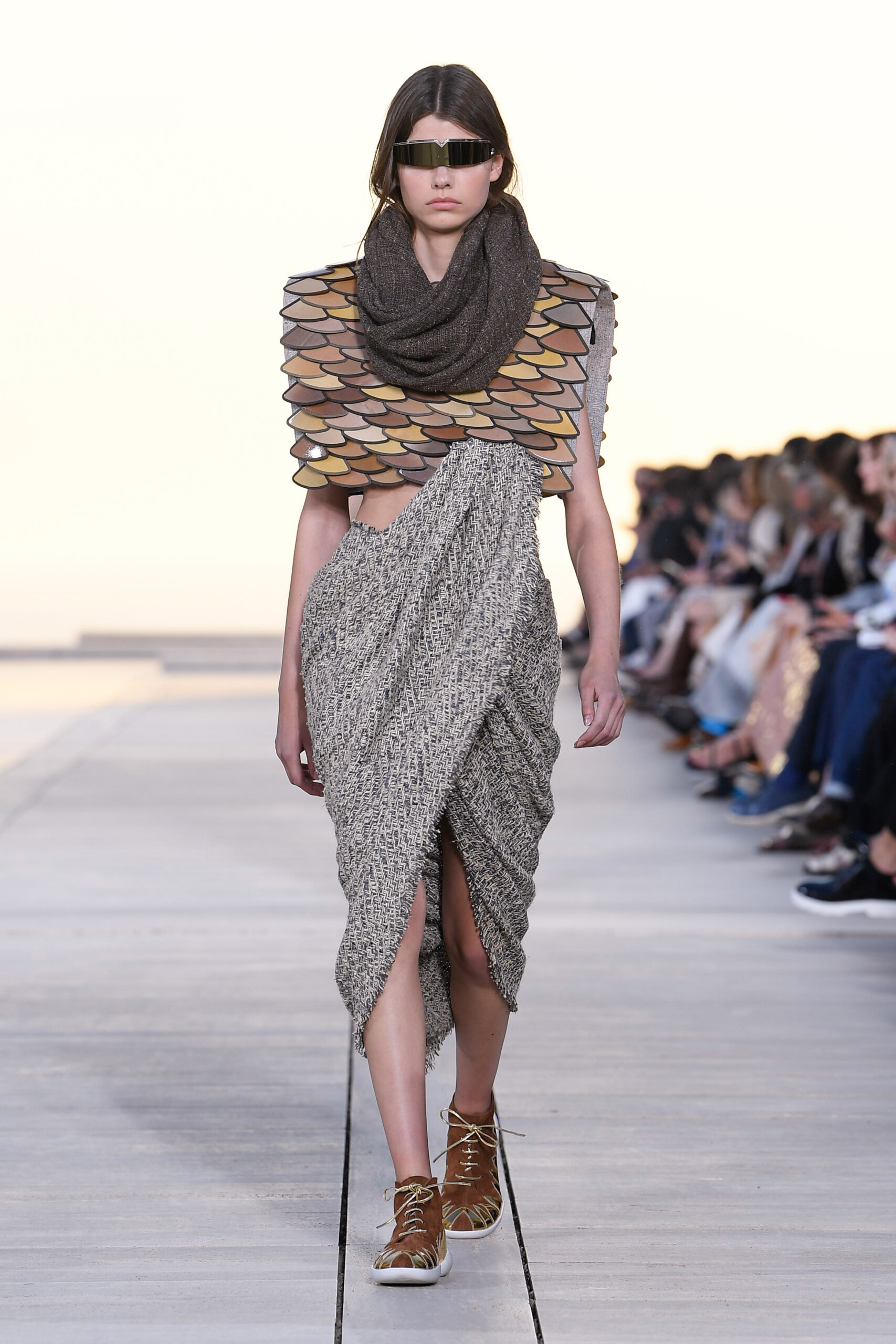 look0014-1.jpg