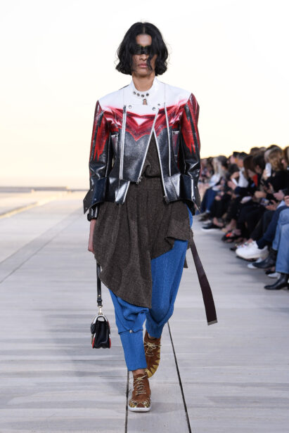 look0018-1.jpg