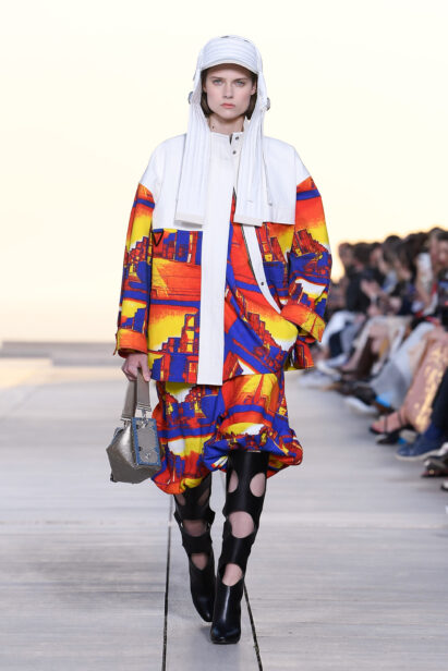 look0023-1.jpg