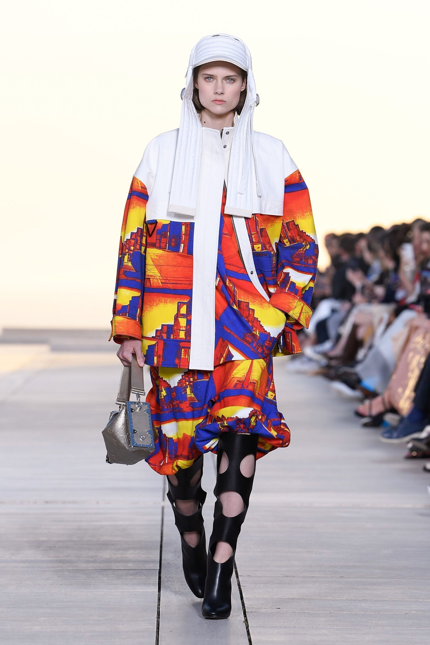 look0023-1.jpg