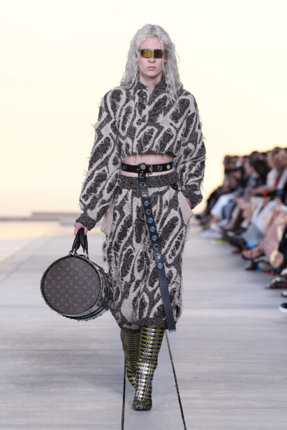 look0029-1.jpg