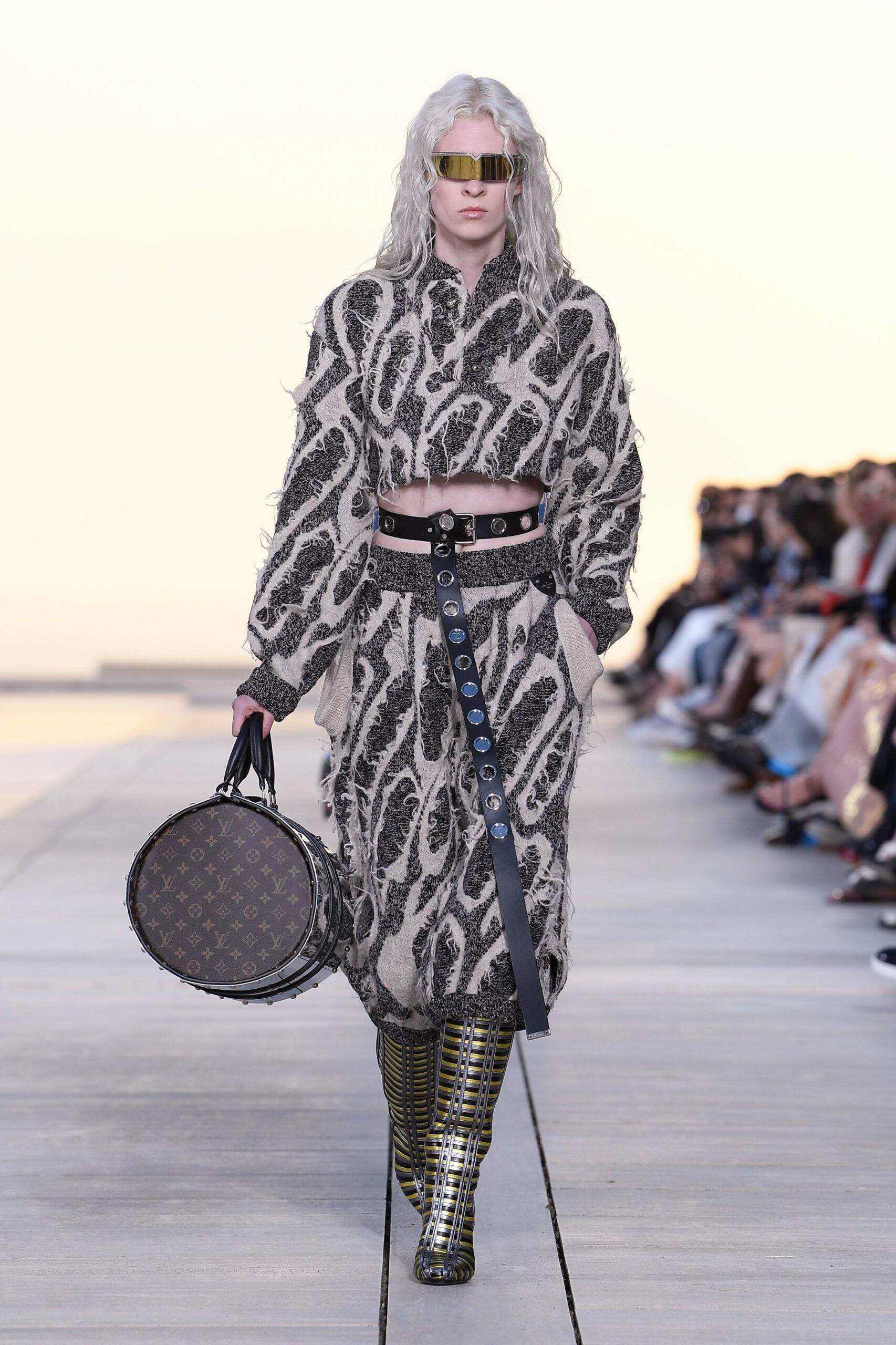 look0029-1.jpg