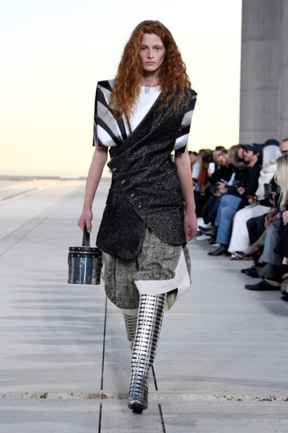 look0032-1.jpg