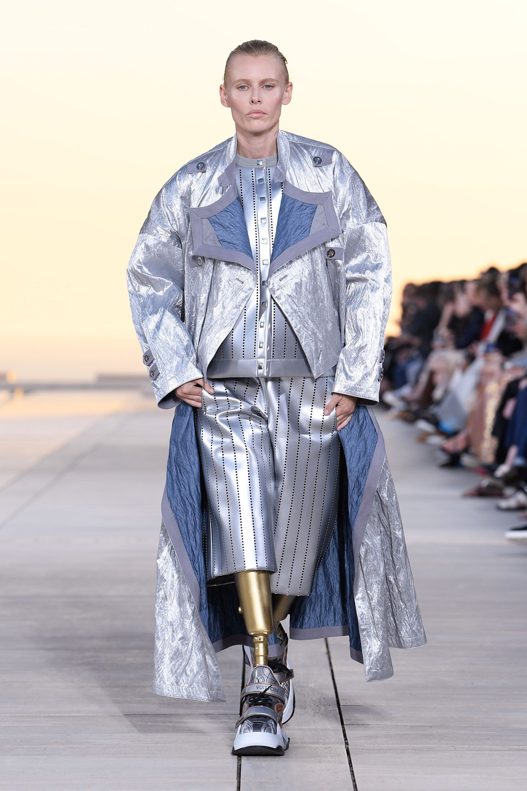 look0050-1.jpg
