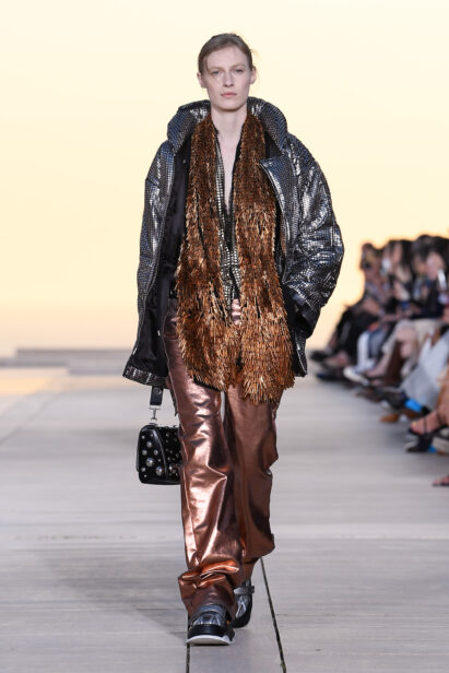 look0053-1.jpg