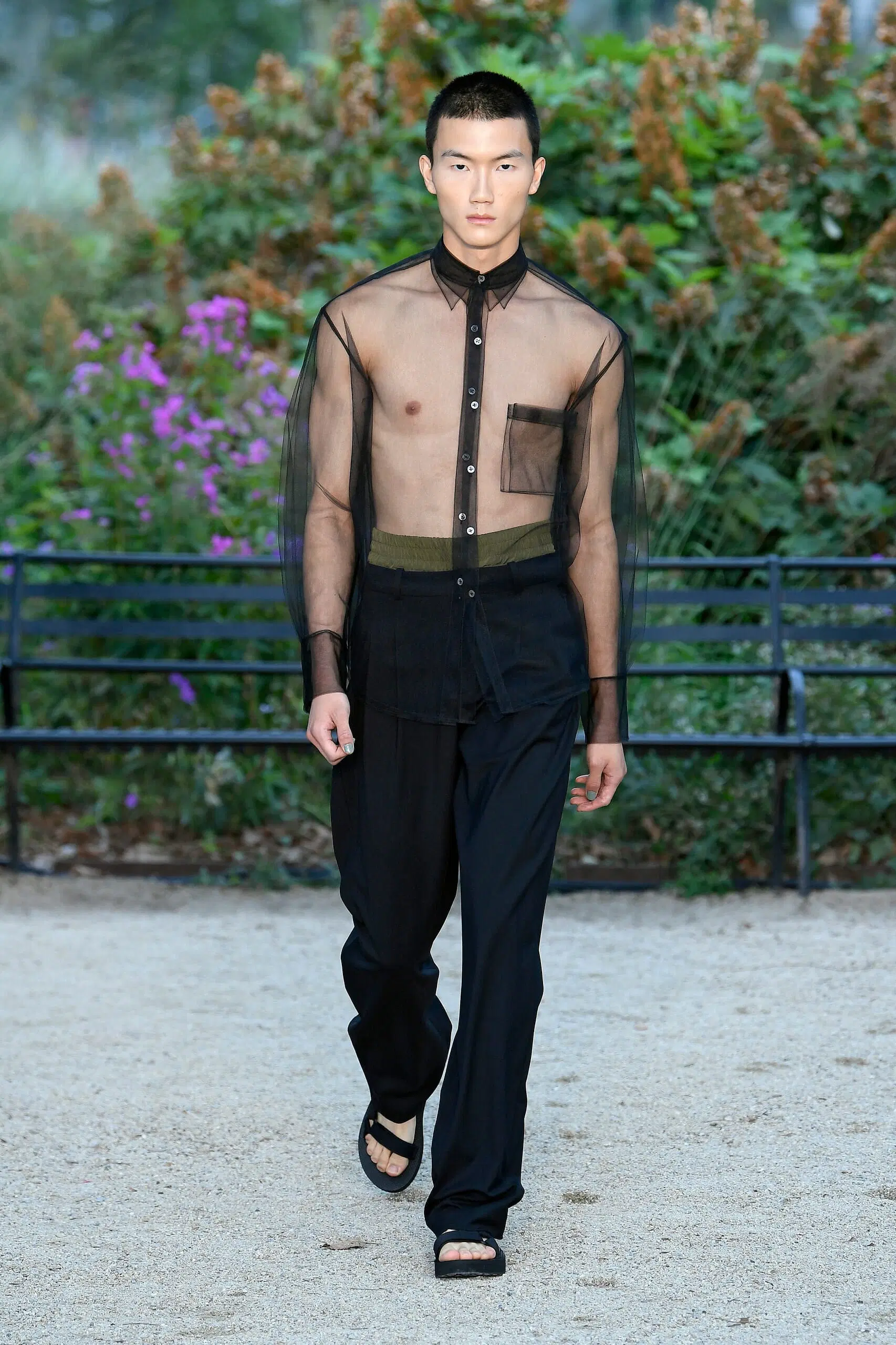 Monse-Ready-To-Wear-Spring-Summer-2023-New-York-Fashion-Week-Runway-008