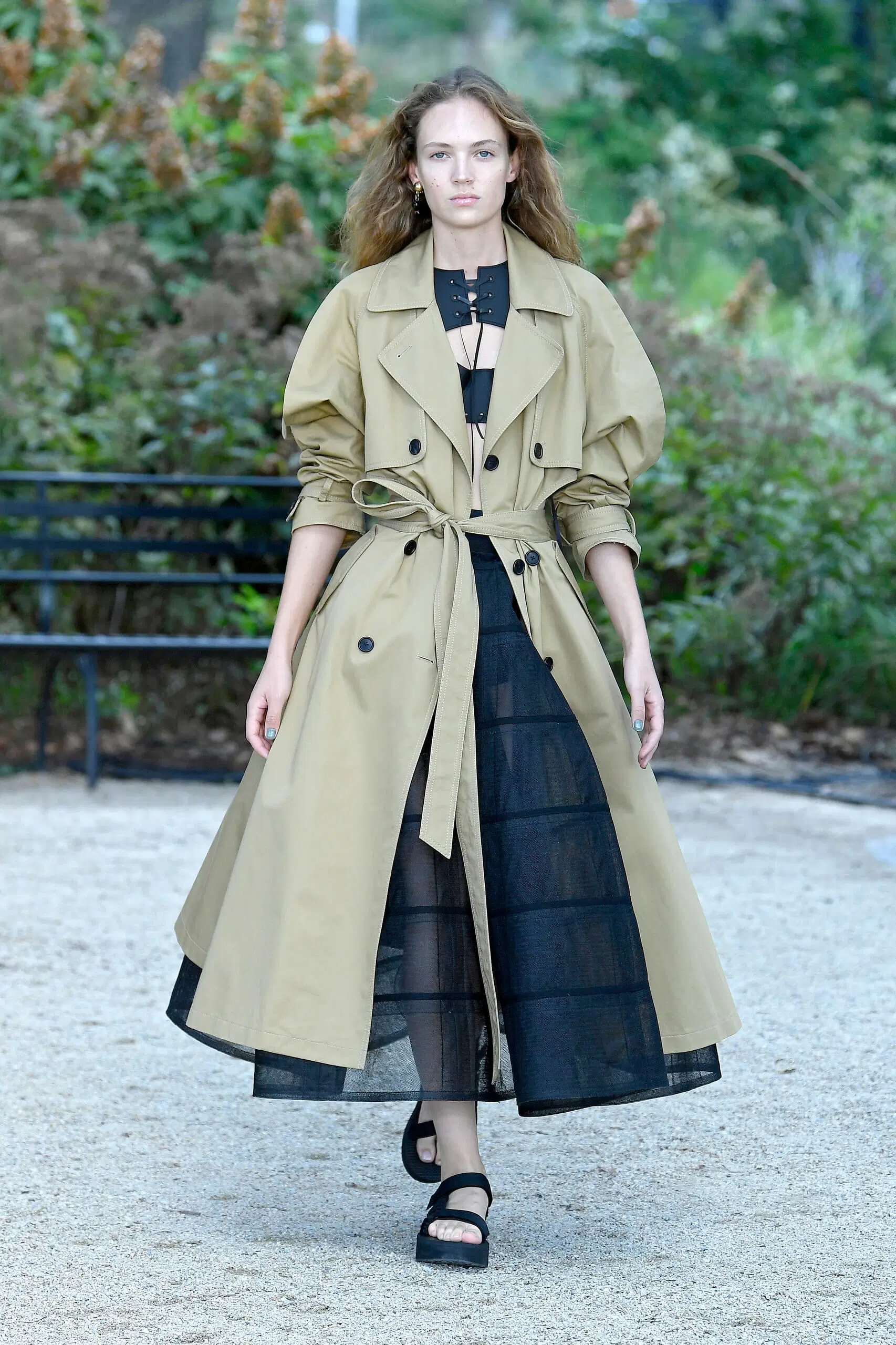 Monse-Ready-To-Wear-Spring-Summer-2023-New-York-Fashion-Week-Runway-017