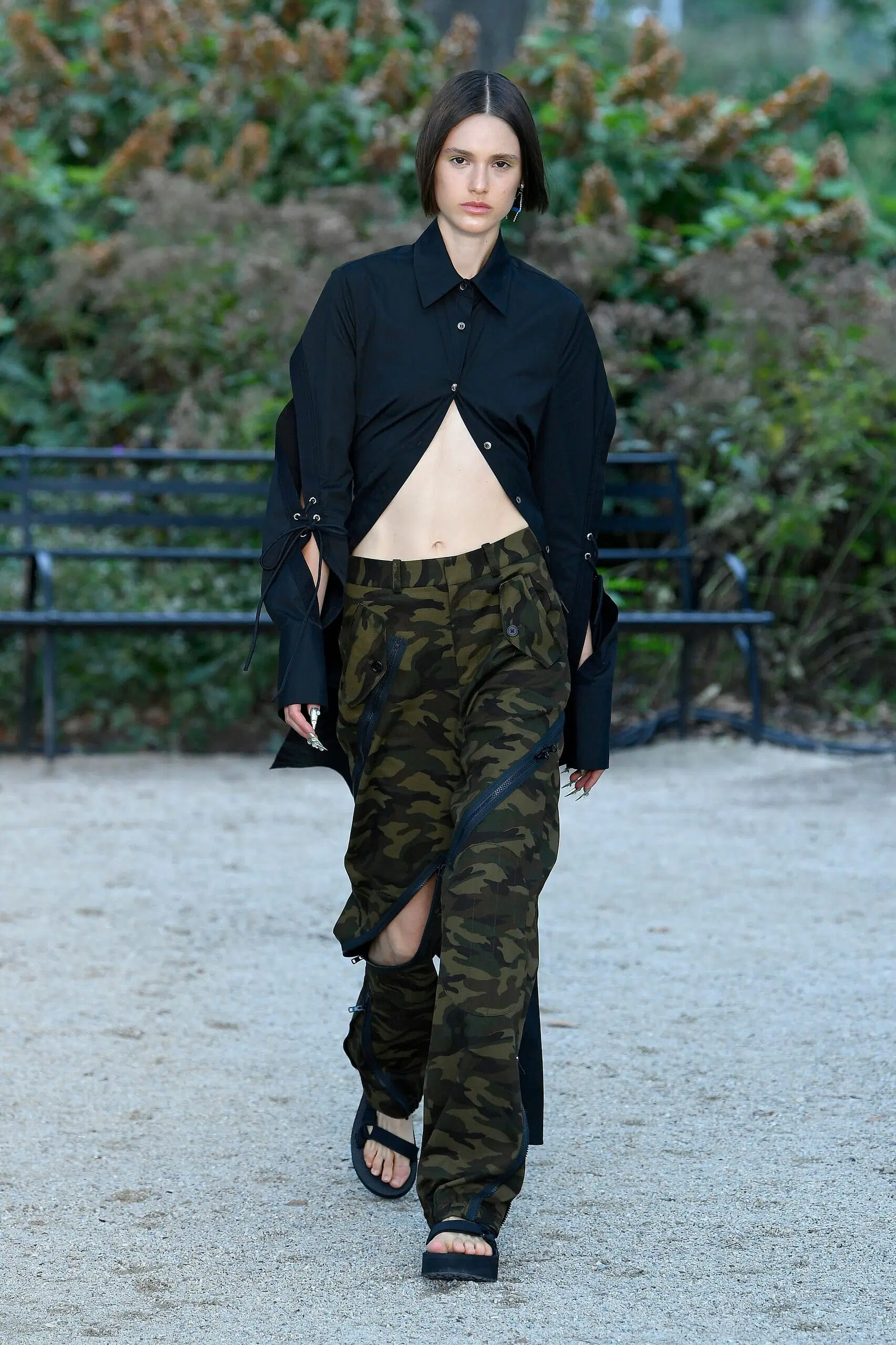 Monse-Ready-To-Wear-Spring-Summer-2023-New-York-Fashion-Week-Runway-023