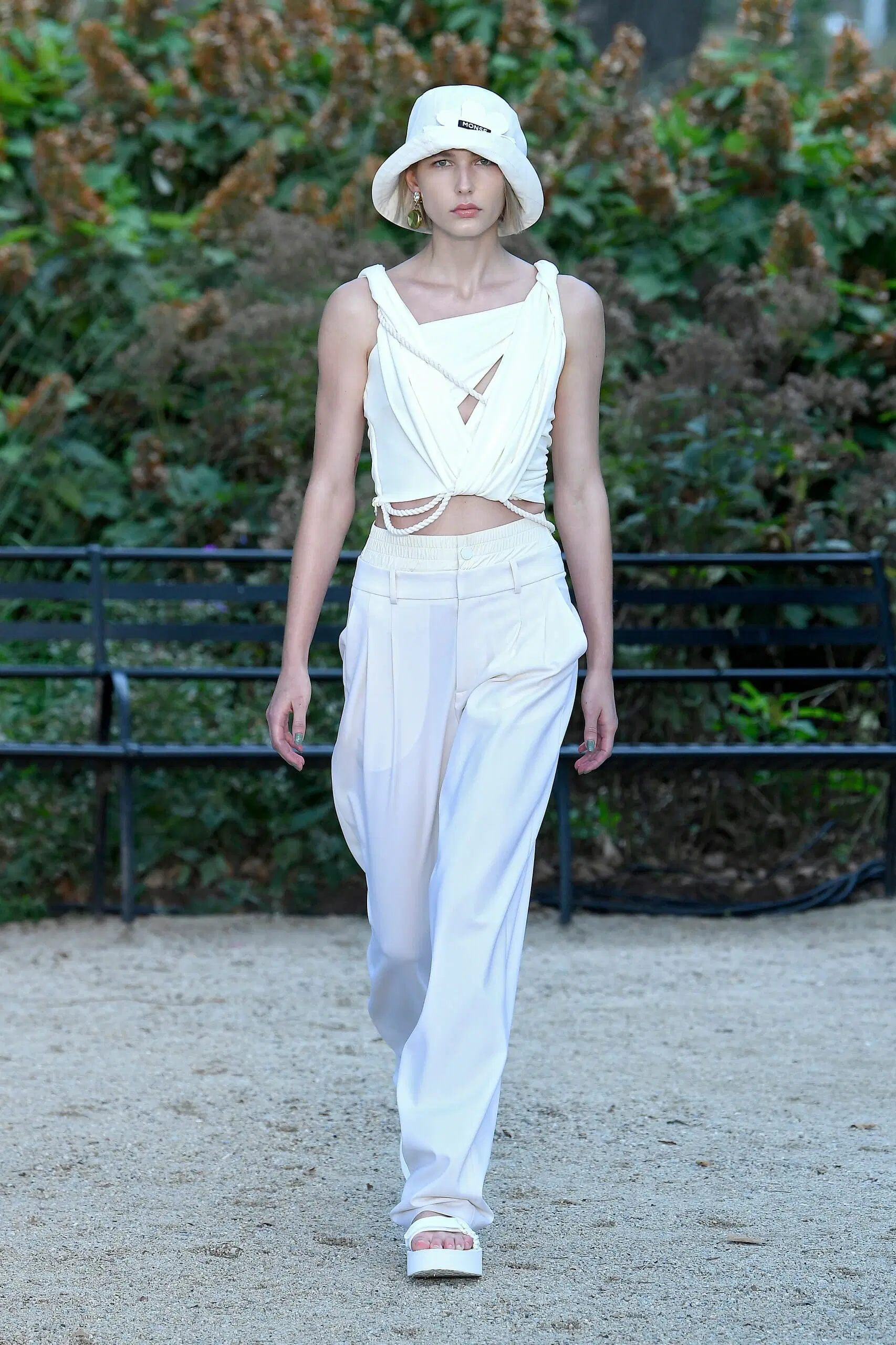Monse-Ready-To-Wear-Spring-Summer-2023-New-York-Fashion-Week-Runway-031