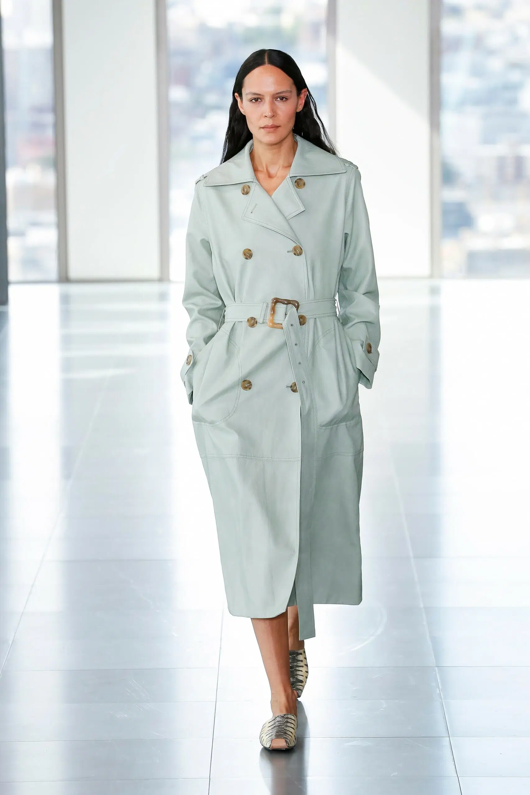 Rejina-Pyo-Ready-To-Wear-Spring-Summer-2023-London-Fashion-Week-Runway-003