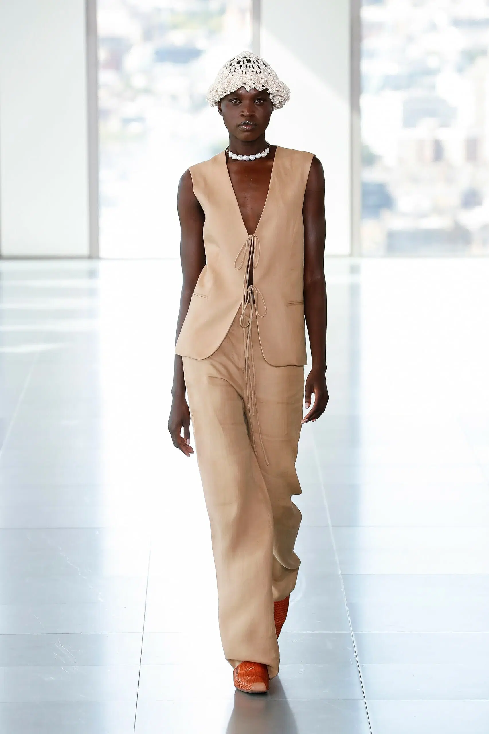Rejina-Pyo-Ready-To-Wear-Spring-Summer-2023-London-Fashion-Week-Runway-011