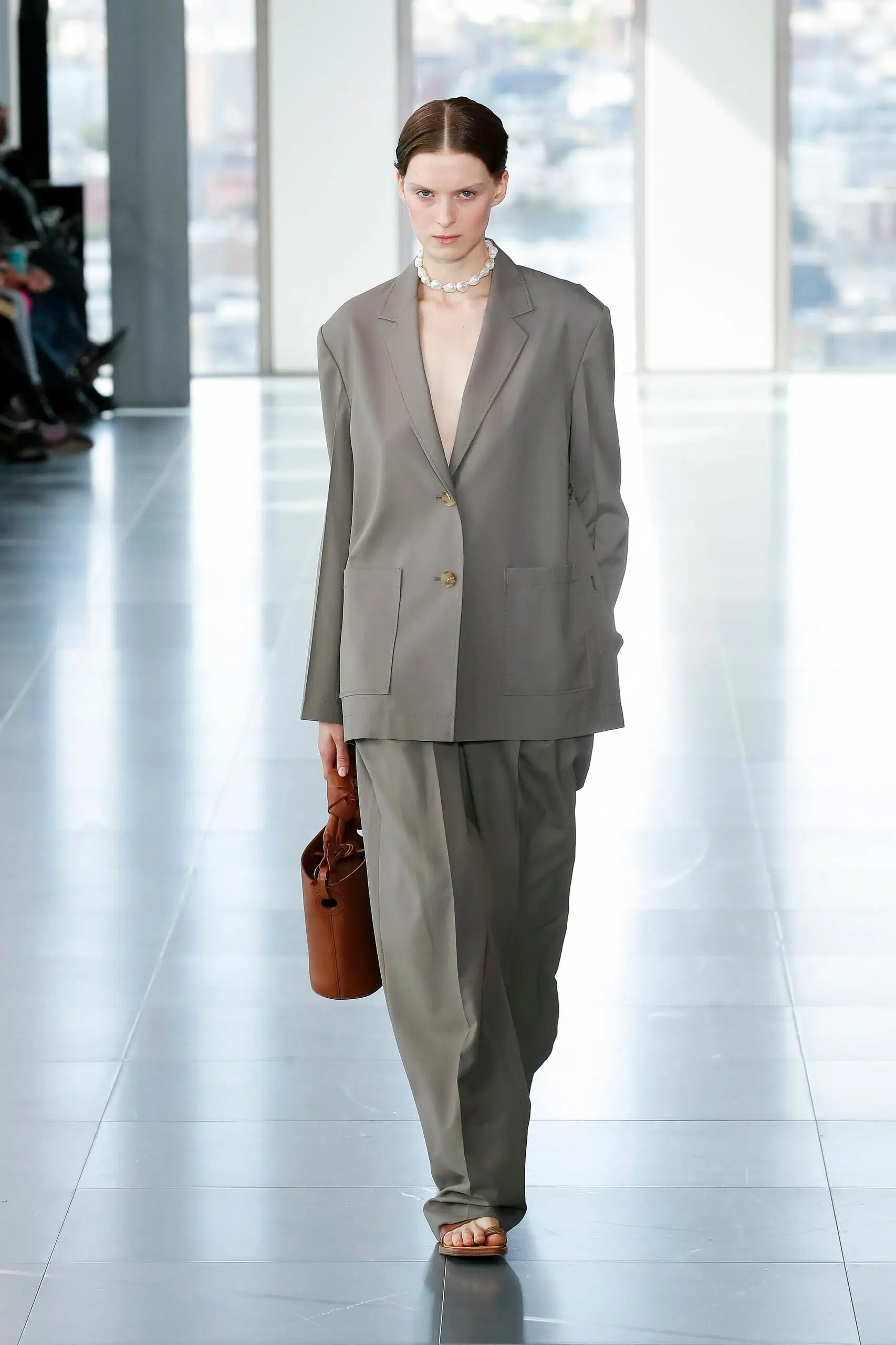 Rejina-Pyo-Ready-To-Wear-Spring-Summer-2023-London-Fashion-Week-Runway-021
