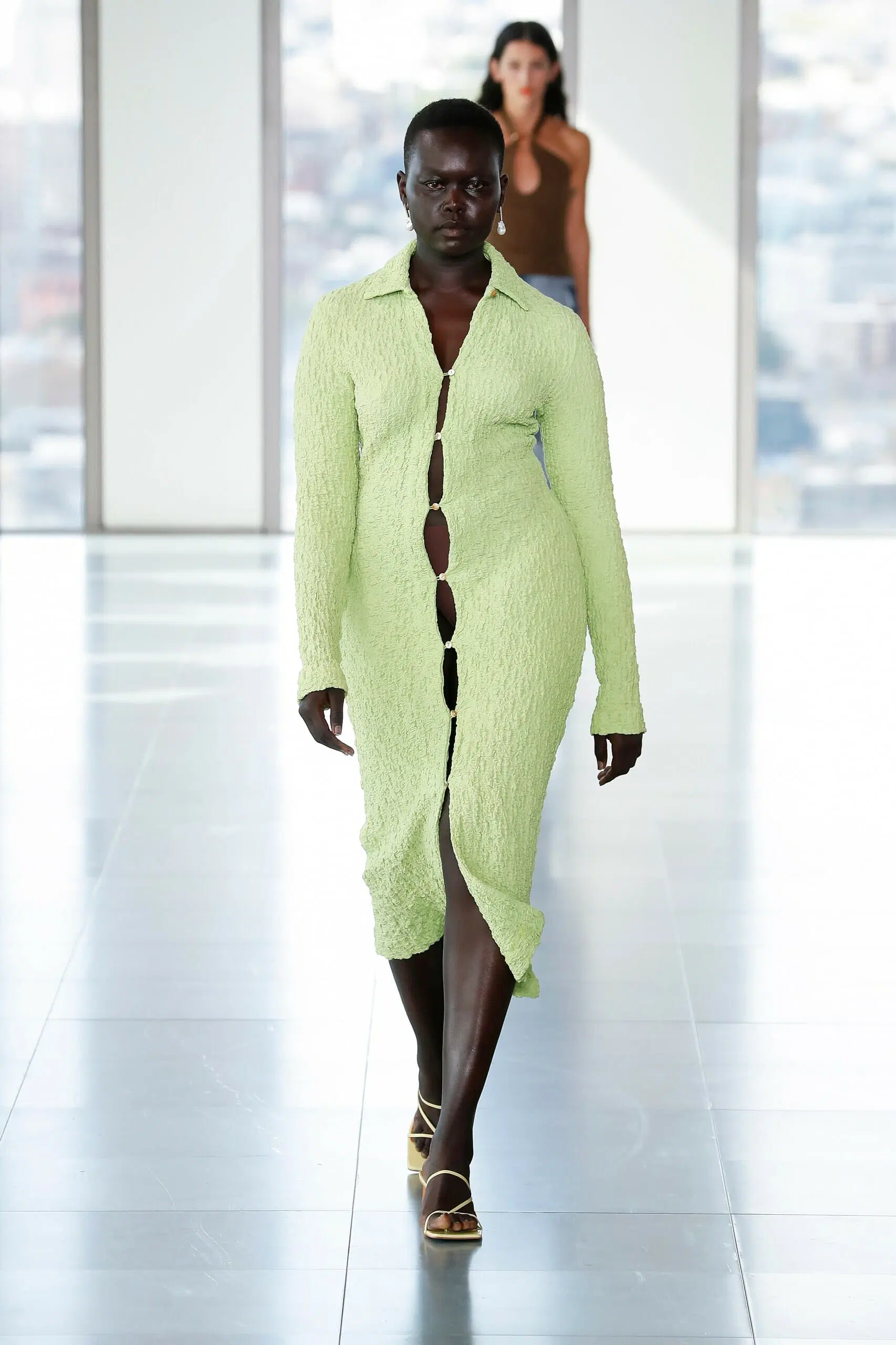 Rejina-Pyo-Ready-To-Wear-Spring-Summer-2023-London-Fashion-Week-Runway-022