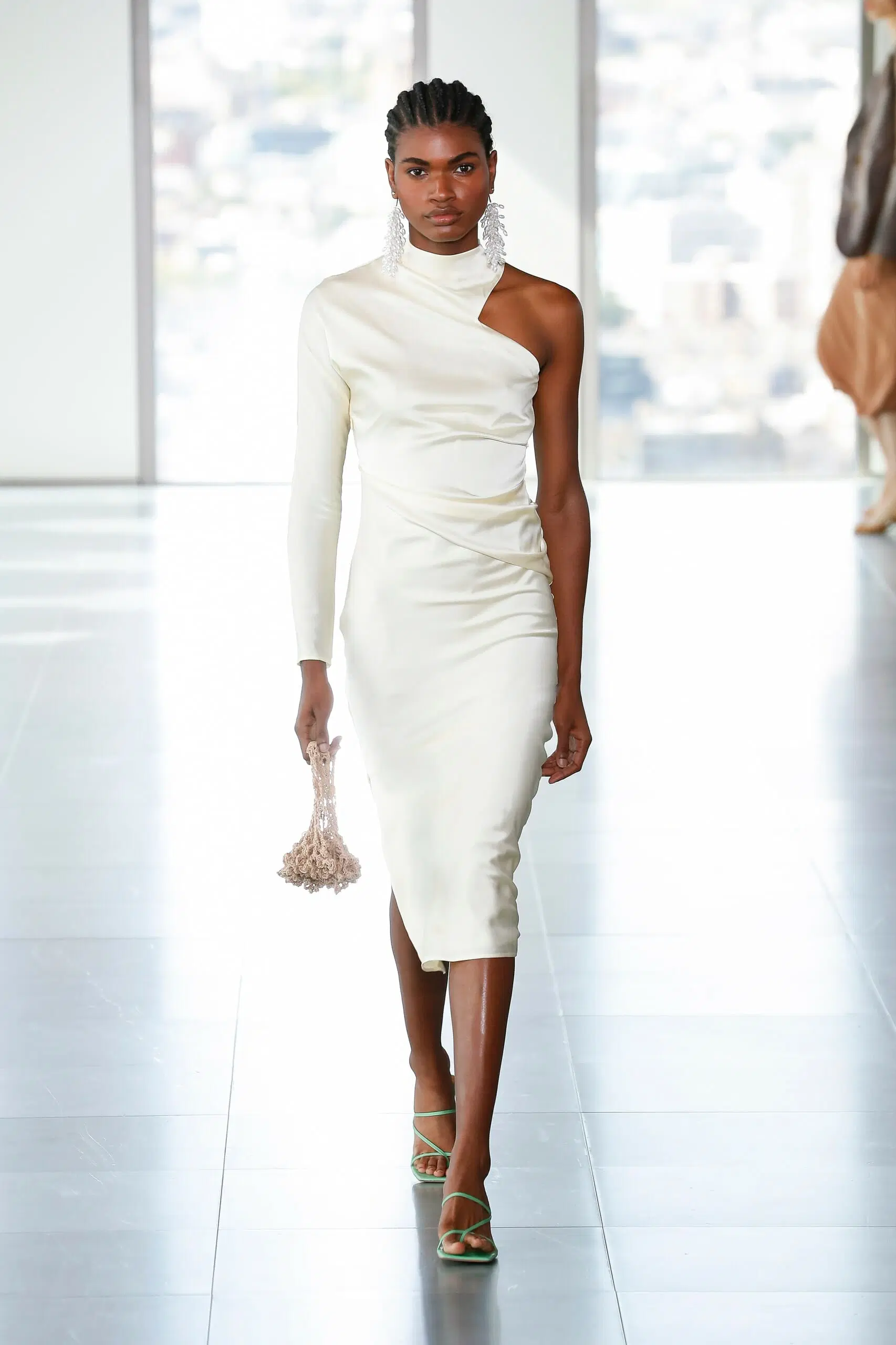 Rejina-Pyo-Ready-To-Wear-Spring-Summer-2023-London-Fashion-Week-Runway-031