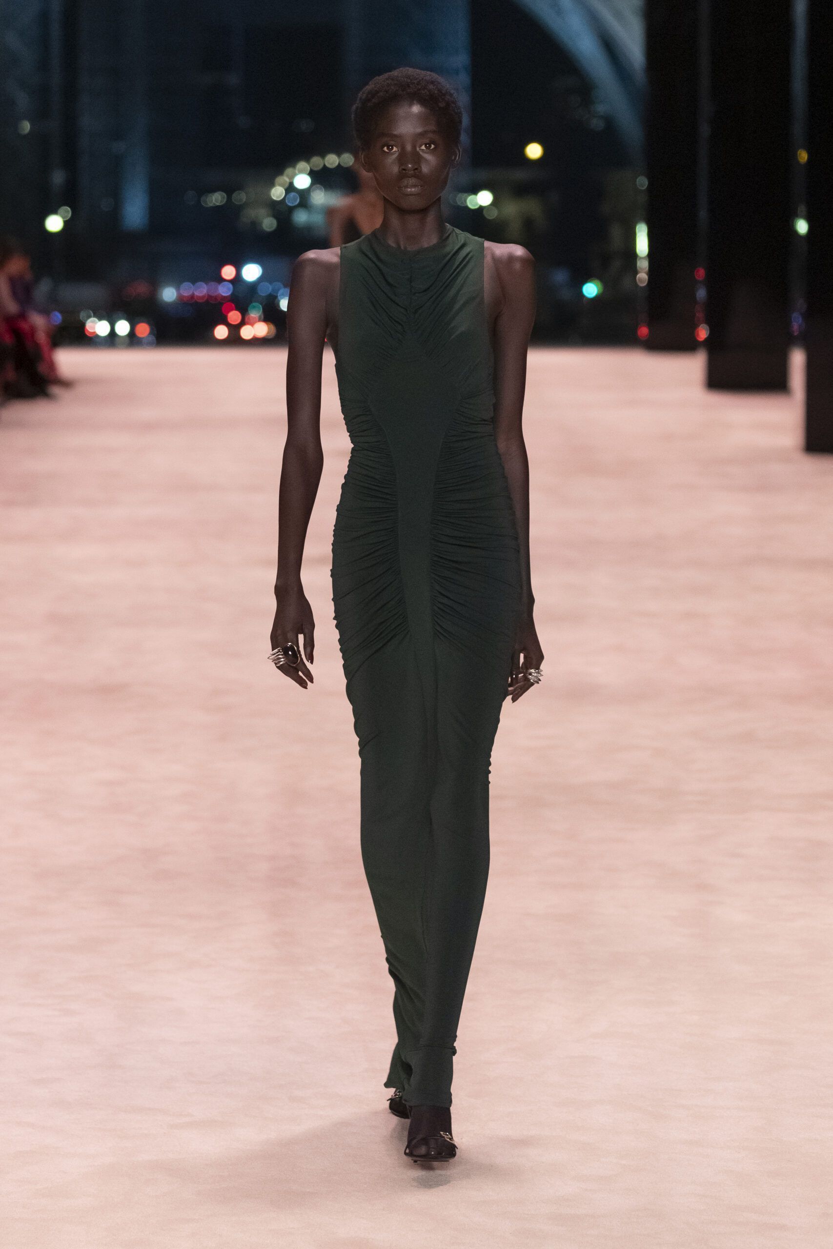 sl-winter-ss22-runway-hr-26-1.jpg
