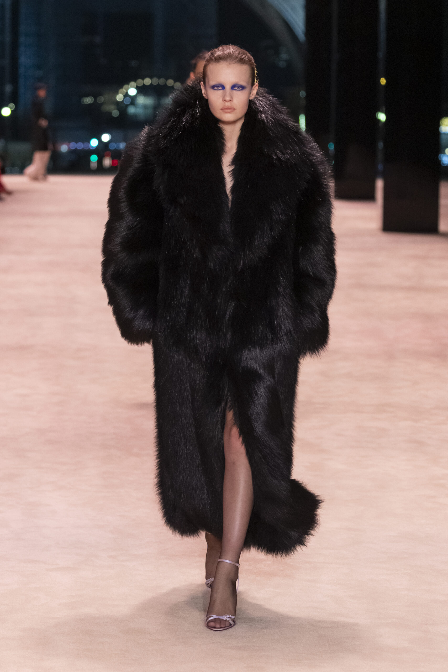 sl-winter-ss22-runway-hr-43-1.jpg