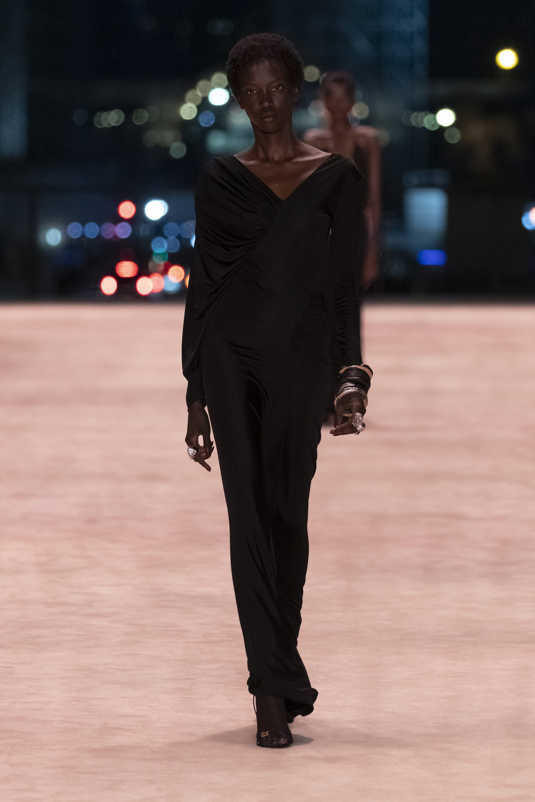 sl-winter-ss22-runway-hr-48-1.jpg