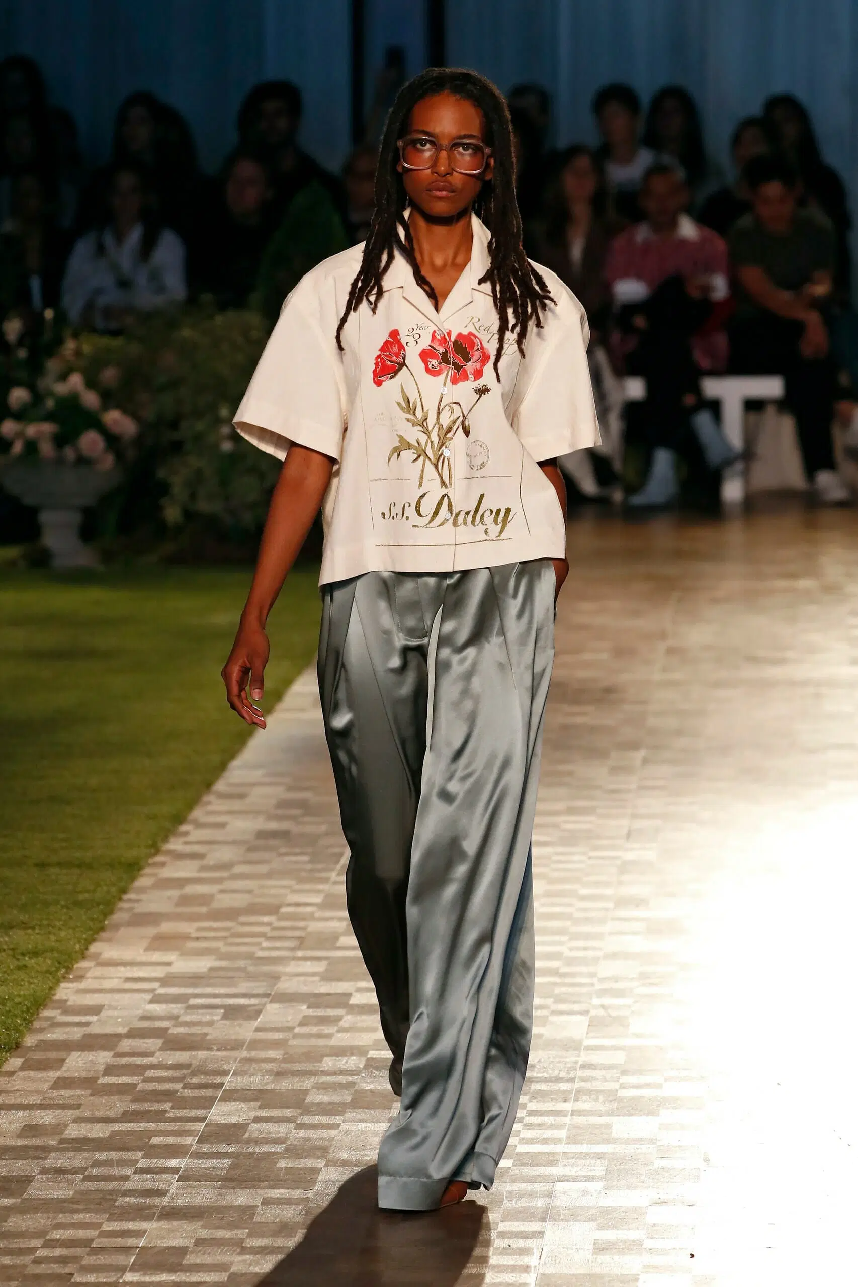 SS-Daley-Ready-To-Wear-Spring-Summer-2023-London-Fashion-Week-Runway-002