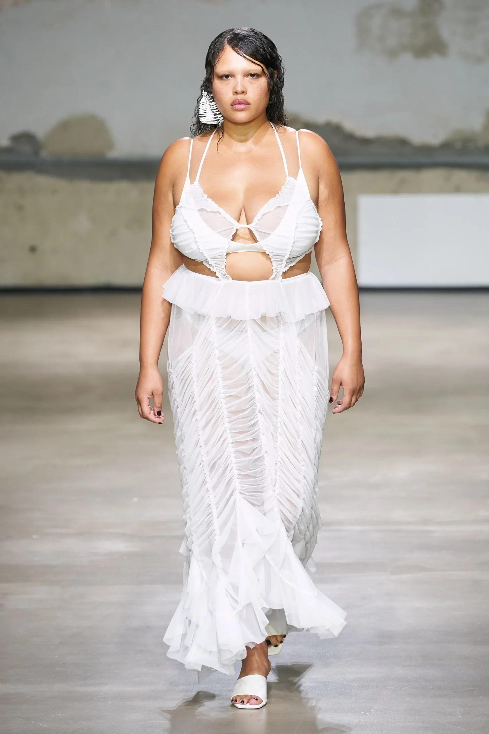 00001-ester-manas-spring-2023-ready-to-wear-credit-gorunway