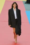 00001-stella-mccartney-spring-2023-ready-to-wear-credit-gorunway