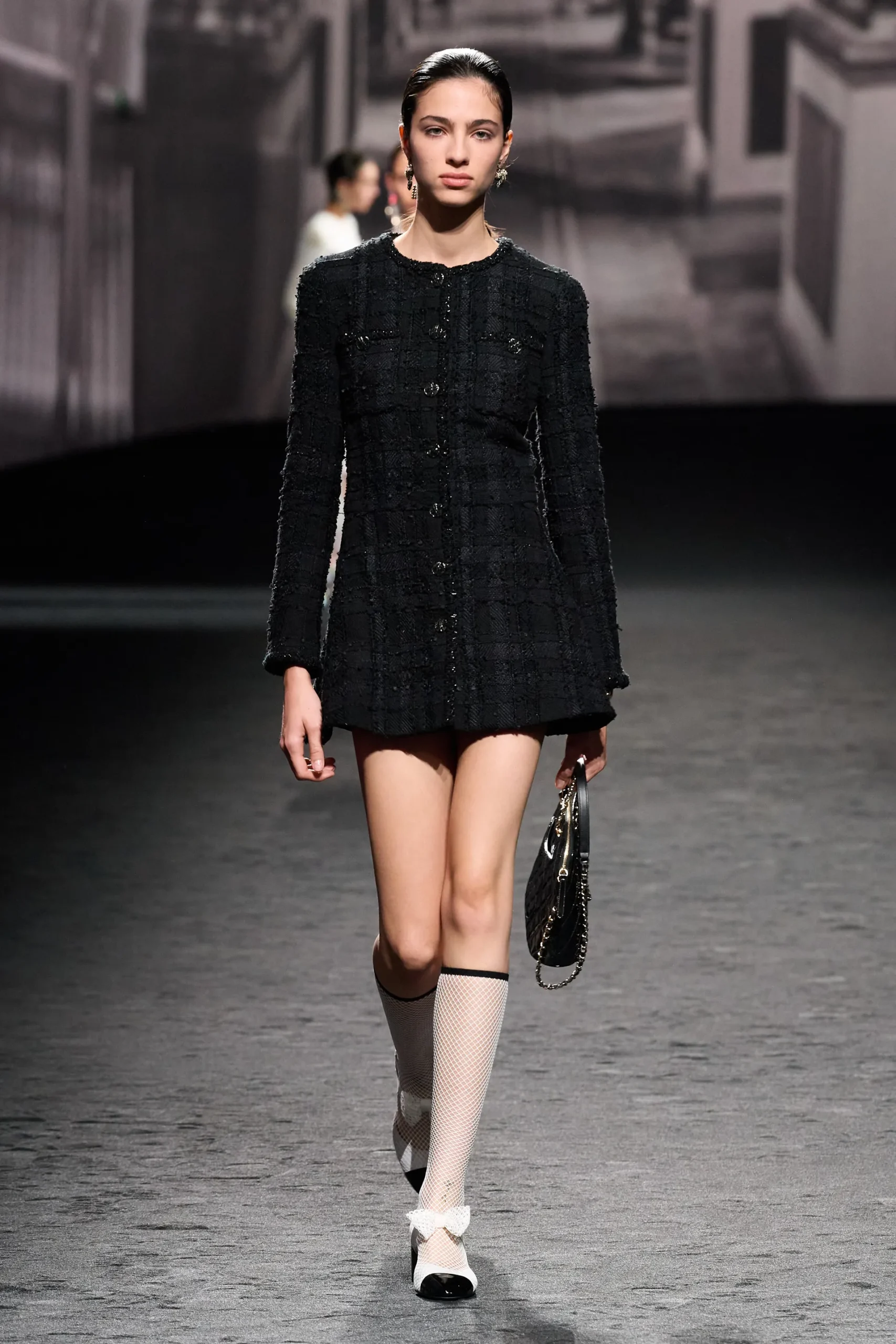 00002-chanel-spring-2023-ready-to-wear-credit-gorunway