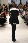 00002-sacai-spring-2023-ready-to-wear-credit-gorunway