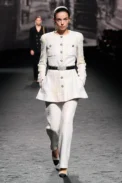 00004-chanel-spring-2023-ready-to-wear-credit-gorunway