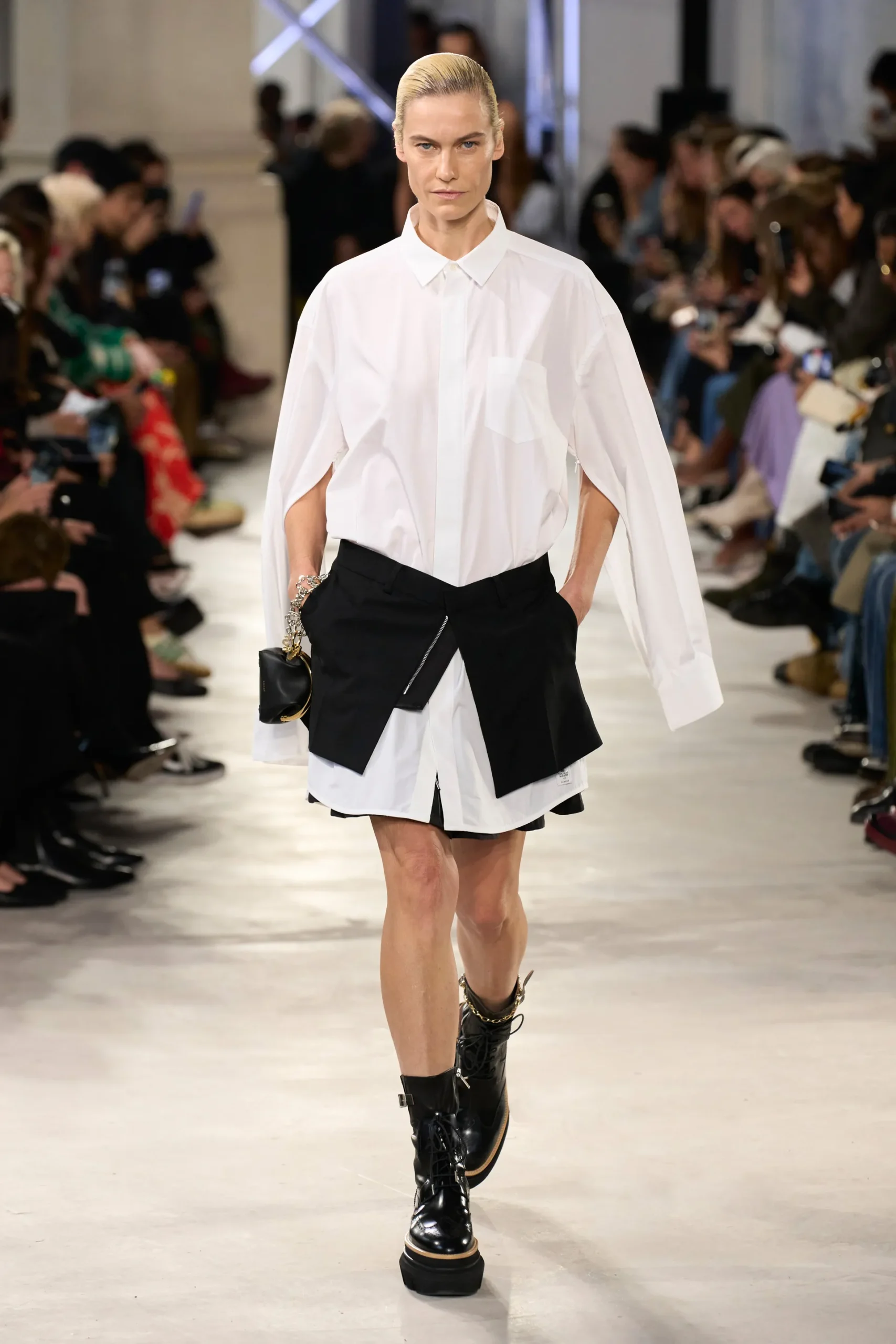 00005-sacai-spring-2023-ready-to-wear-credit-gorunway