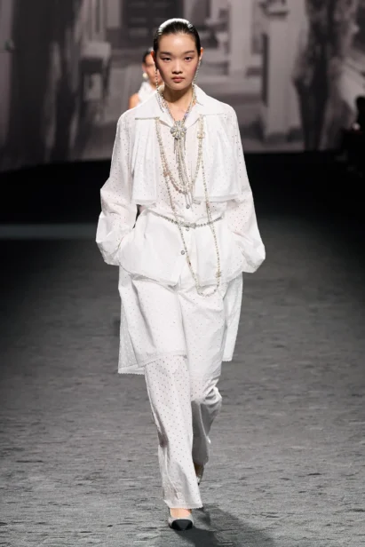 00006-chanel-spring-2023-ready-to-wear-credit-gorunway
