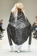 00006-comme-des-garcons-spring-2023-ready-to-wear-credit-gorunway