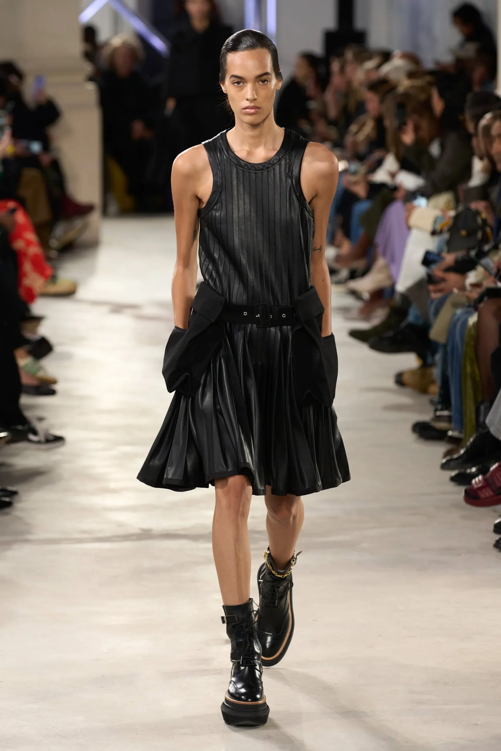 00006-sacai-spring-2023-ready-to-wear-credit-gorunway