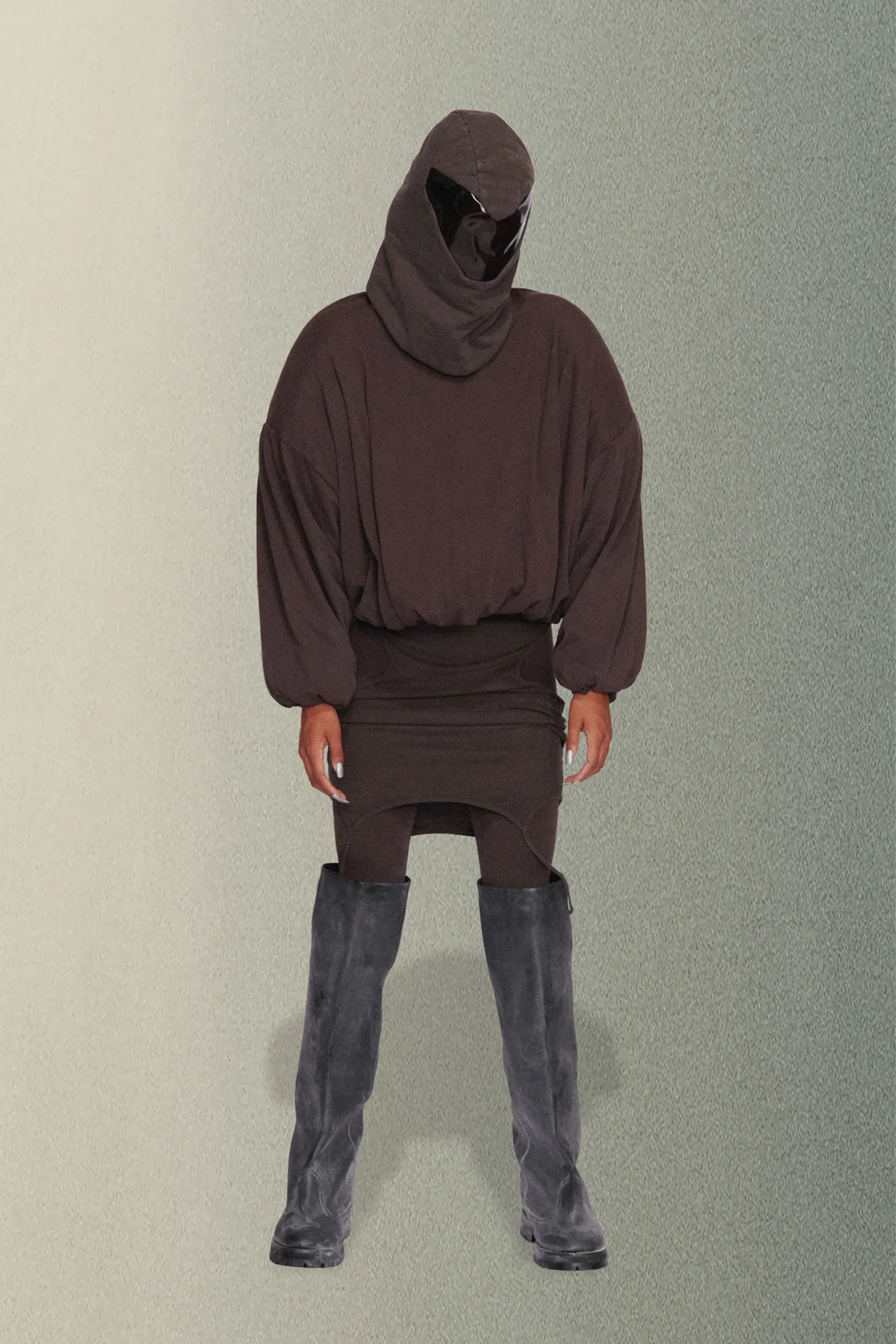 00006-yeezy-spring-2023-ready-to-wear-credit-brand