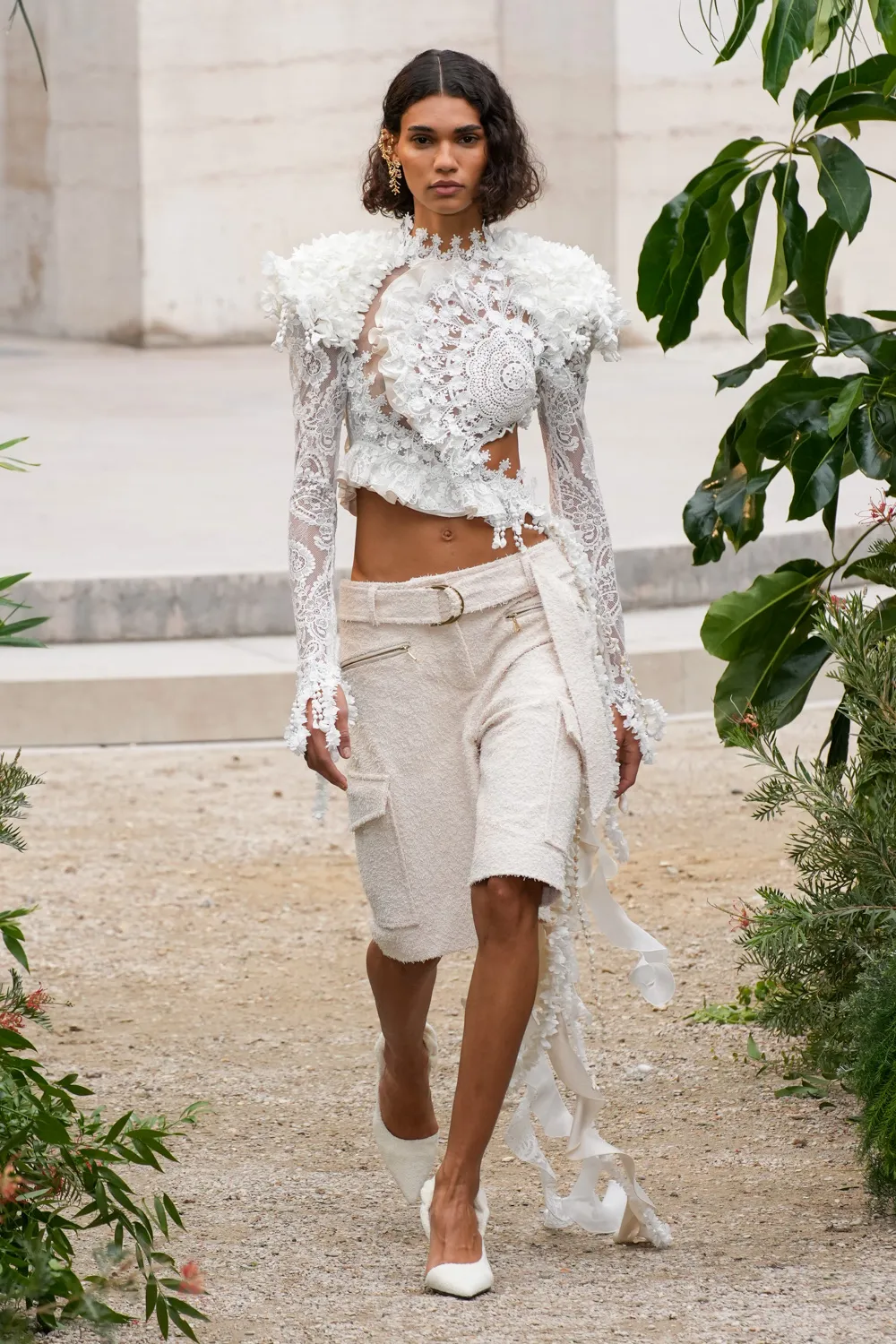 00007-zimmermann-spring-2023-ready-to-wear-details-credit-gorunway
