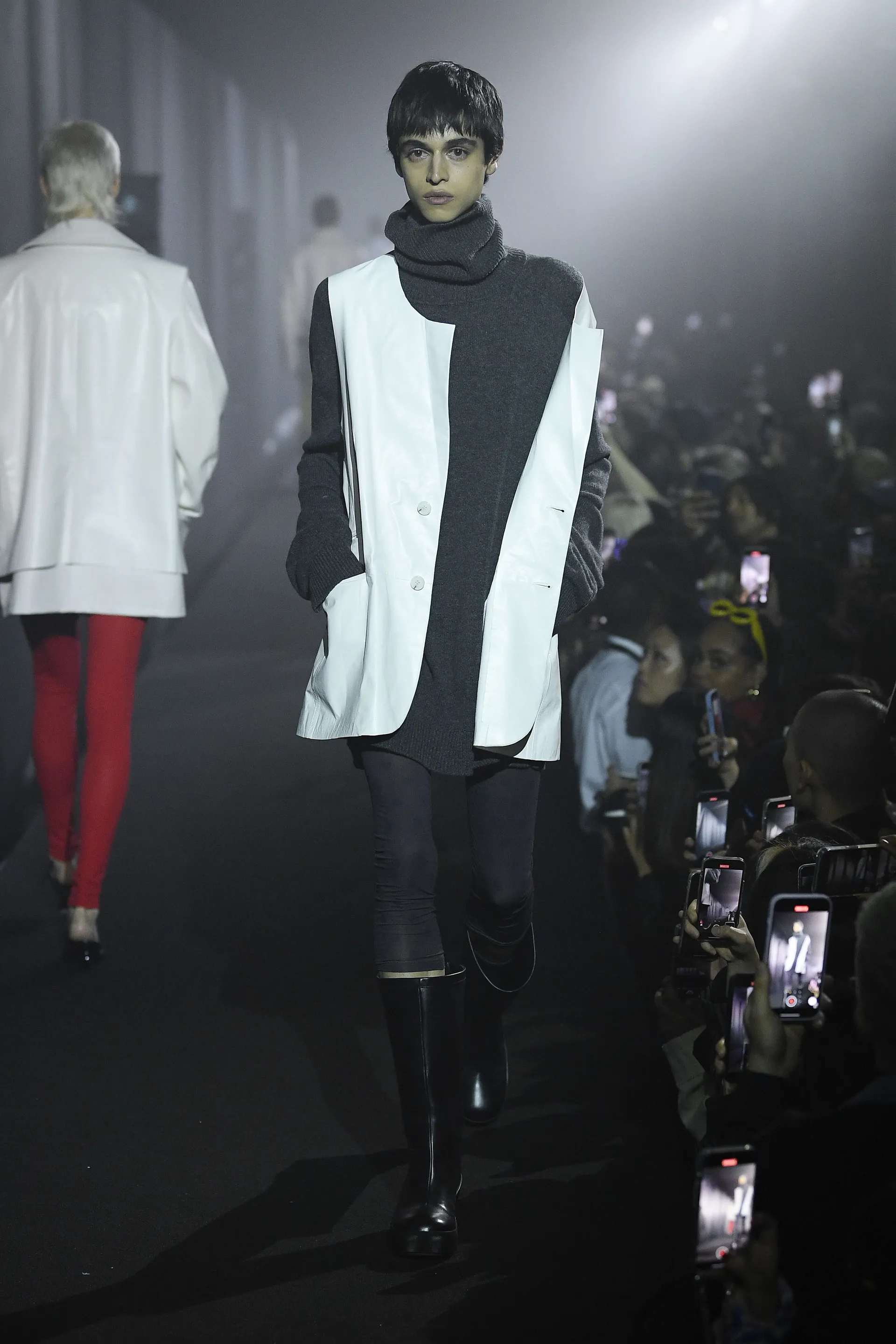 00008-raf-simons-spring-2023-ready-to-wear-credit-brand