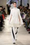 00008-sacai-spring-2023-ready-to-wear-credit-gorunway