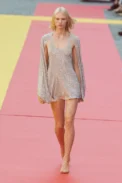 00010-stella-mccartney-spring-2023-ready-to-wear-credit-gorunway
