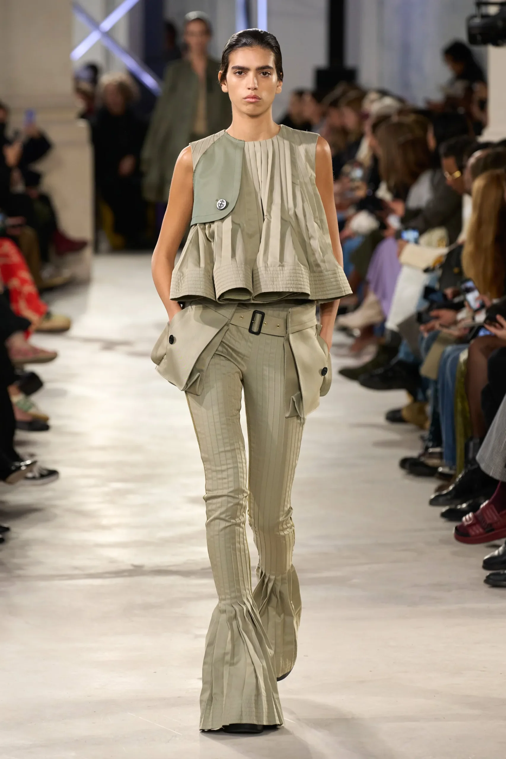 00013-sacai-spring-2023-ready-to-wear-credit-gorunway