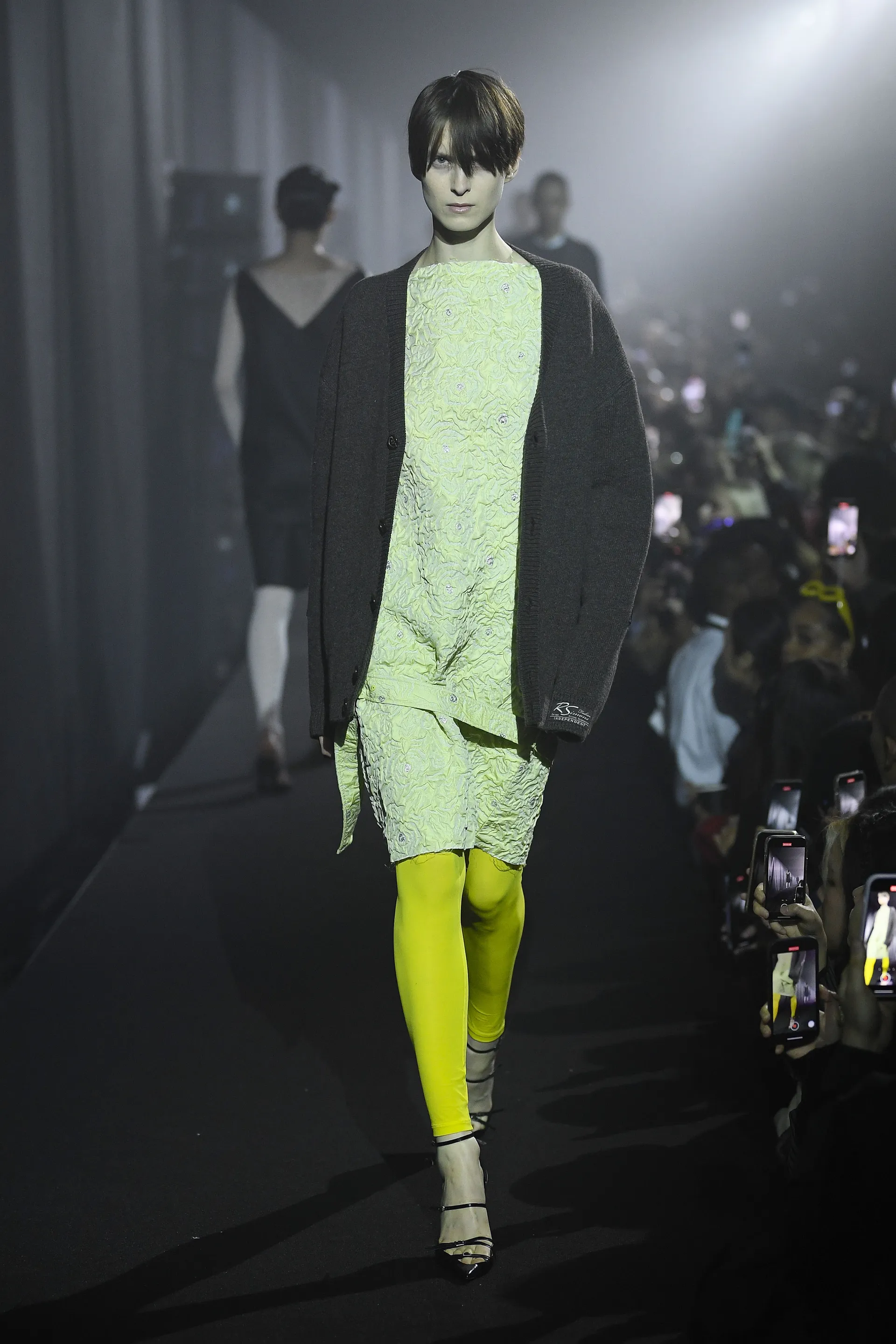00014-raf-simons-spring-2023-ready-to-wear-credit-brand