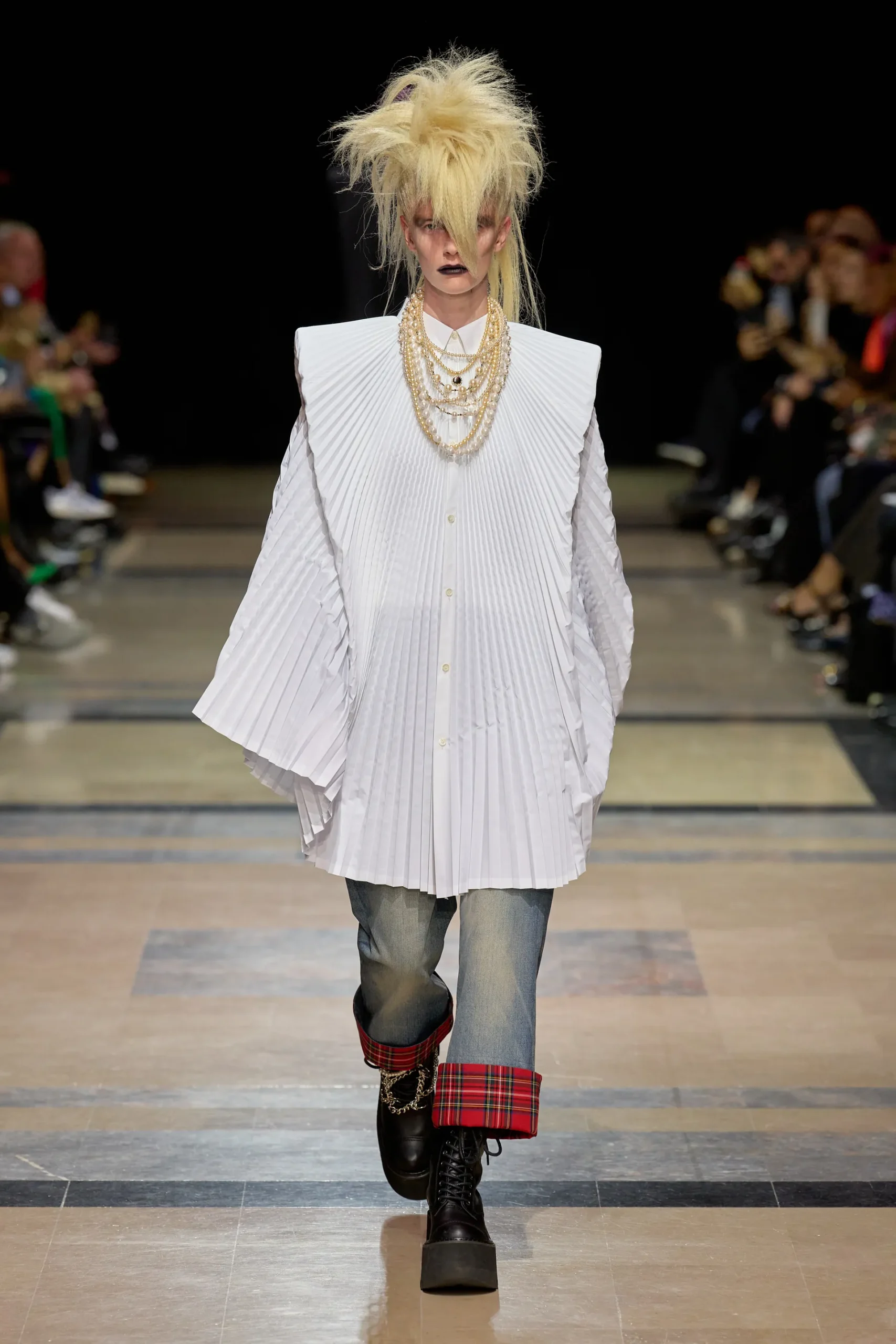 00015-junya-watanabe-spring-2023-ready-to-wear-credit-gorunway