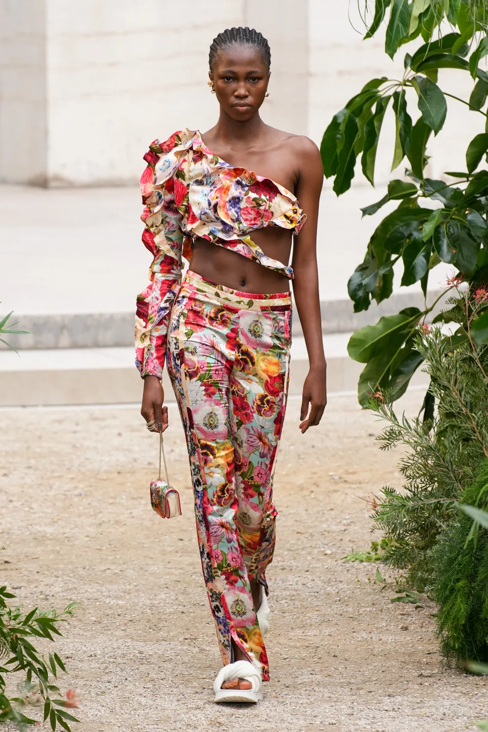 00015-zimmermann-spring-2023-ready-to-wear-details-credit-gorunway