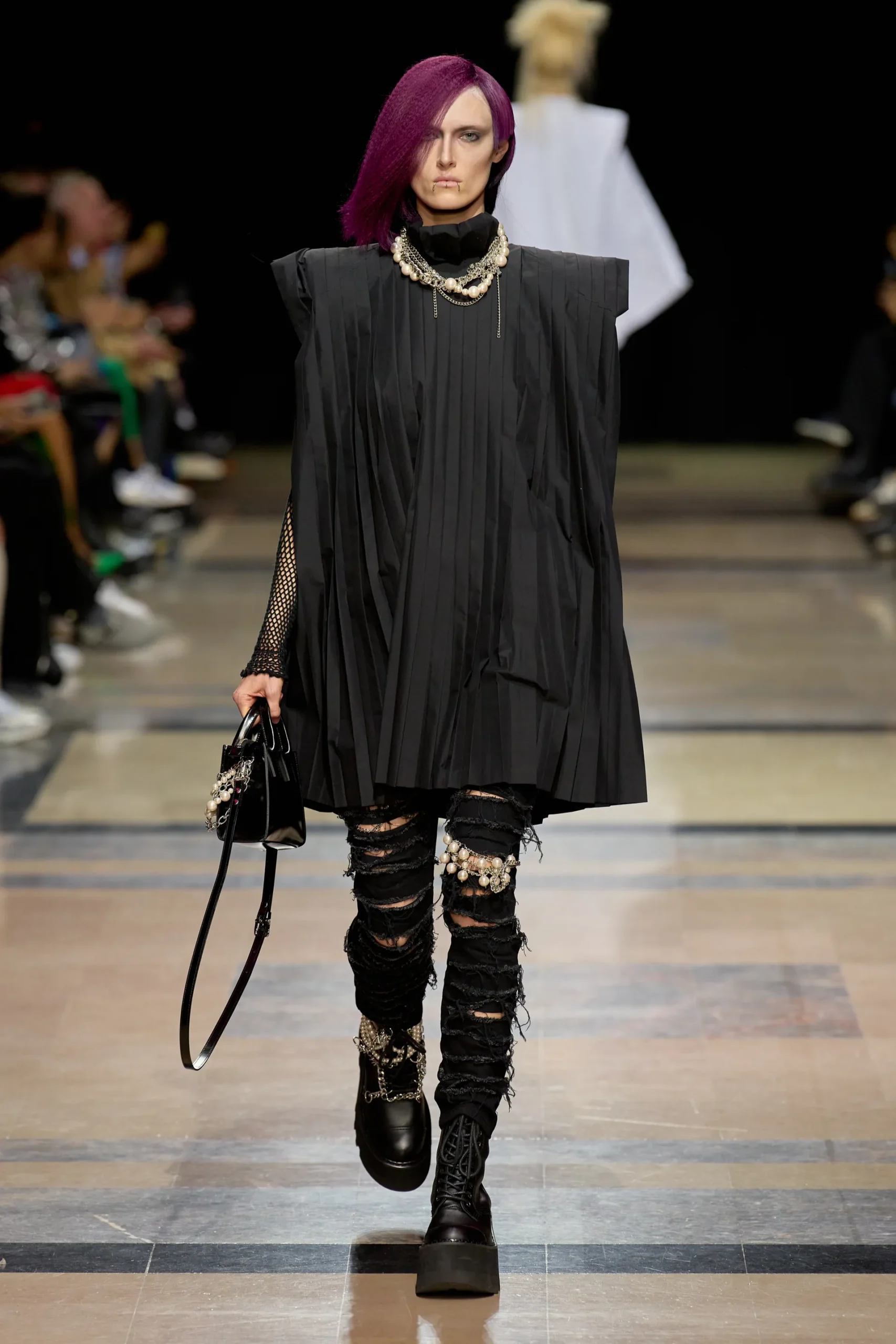 00016-junya-watanabe-spring-2023-ready-to-wear-credit-gorunway