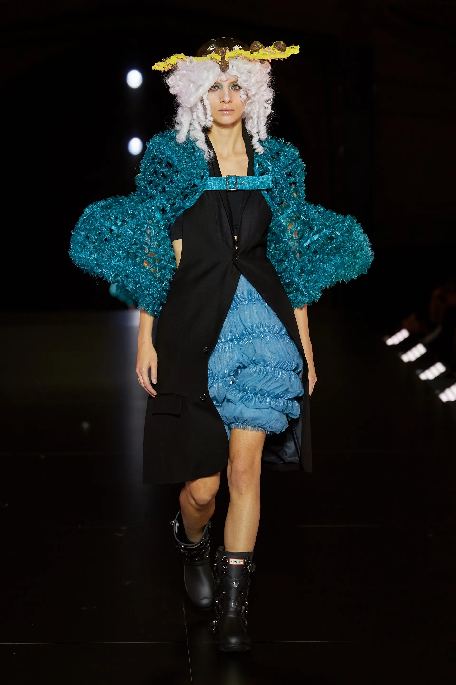 00016-noir-kei-ninomiya-spring-2023-ready-to-wear-credit-gorunway