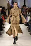00017-sacai-spring-2023-ready-to-wear-credit-gorunway