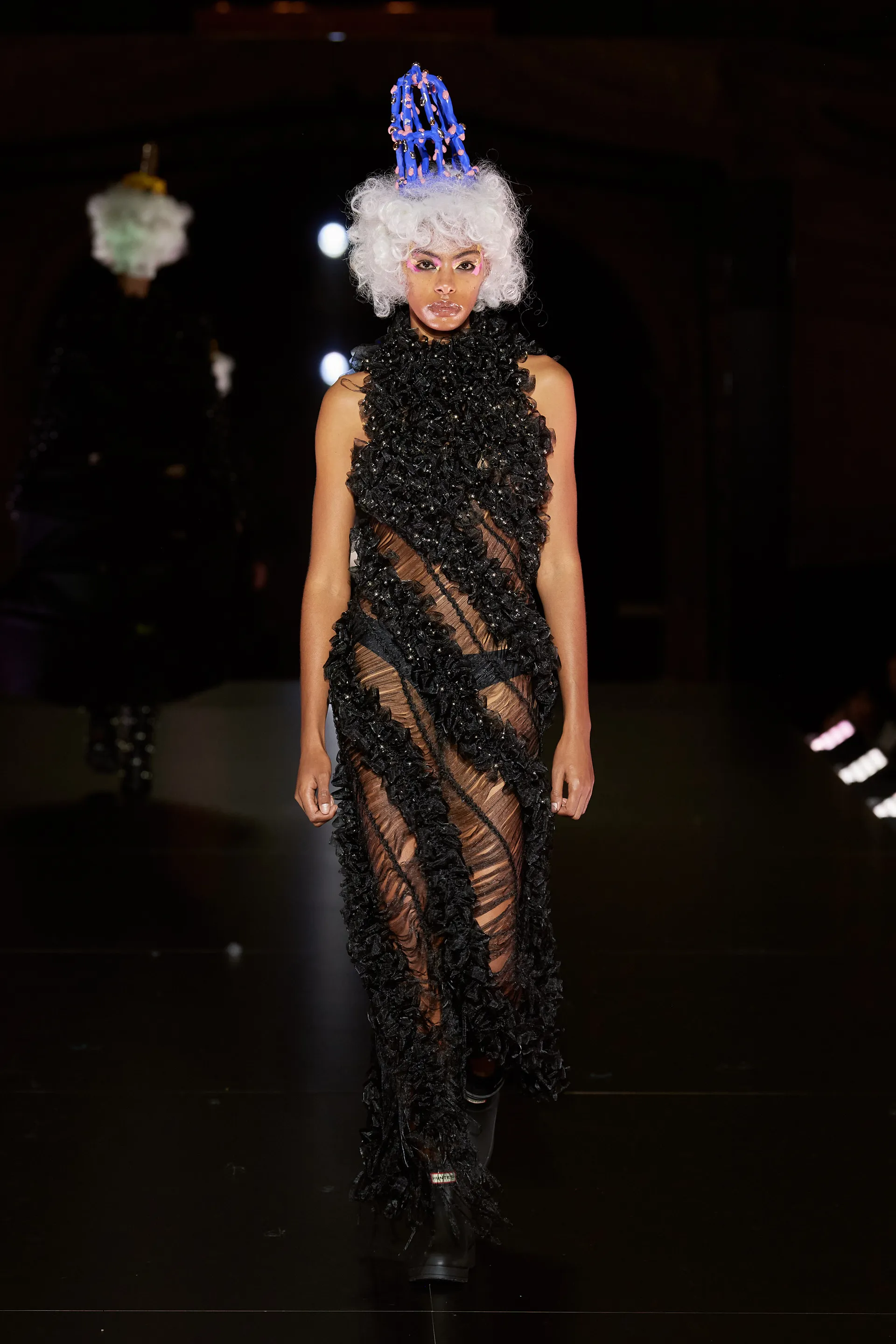 00020-noir-kei-ninomiya-spring-2023-ready-to-wear-credit-gorunway