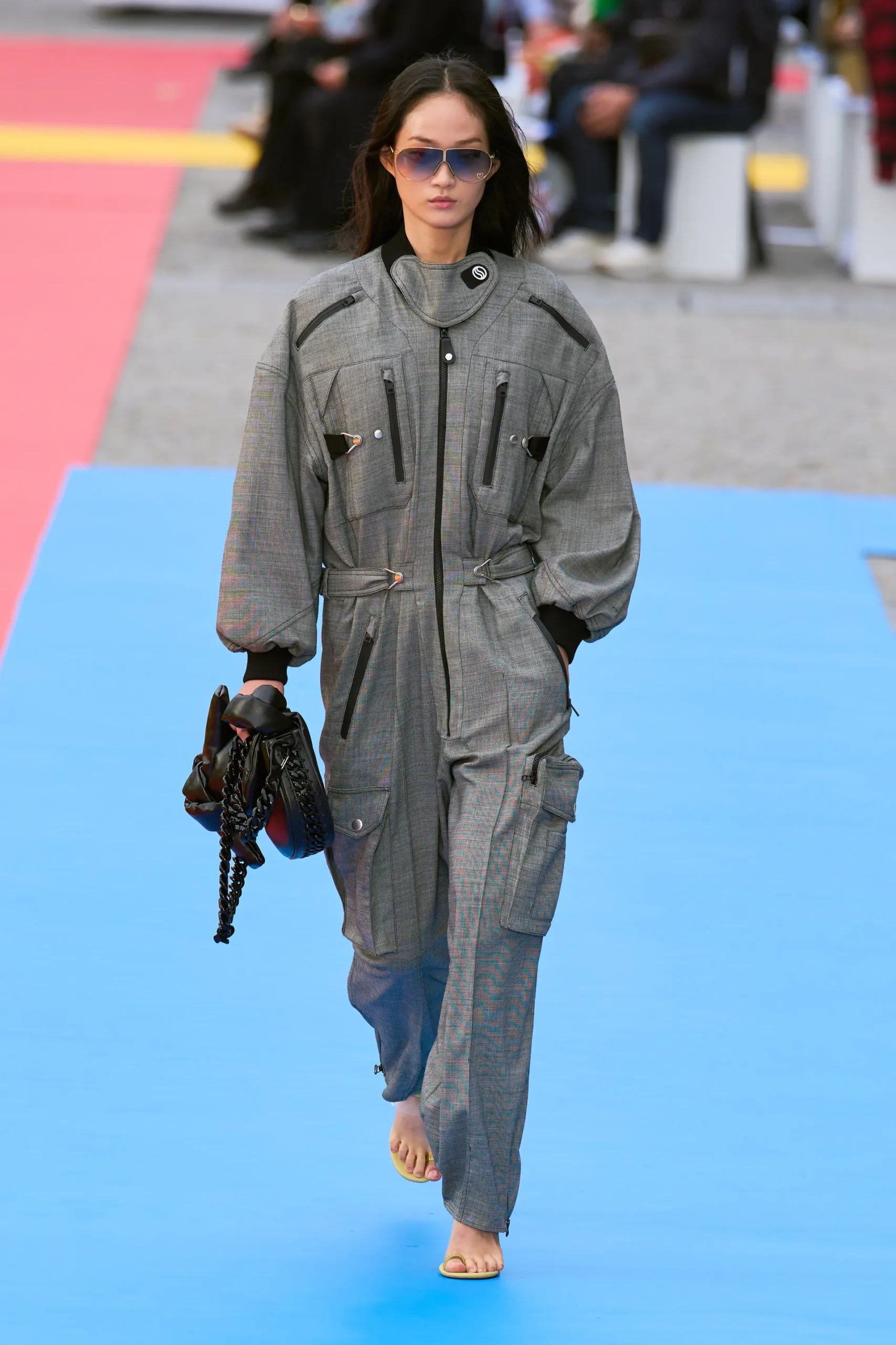 00021-stella-mccartney-spring-2023-ready-to-wear-credit-gorunway