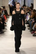 00022-sacai-spring-2023-ready-to-wear-credit-gorunway