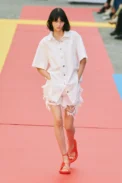 00022-stella-mccartney-spring-2023-ready-to-wear-credit-gorunway