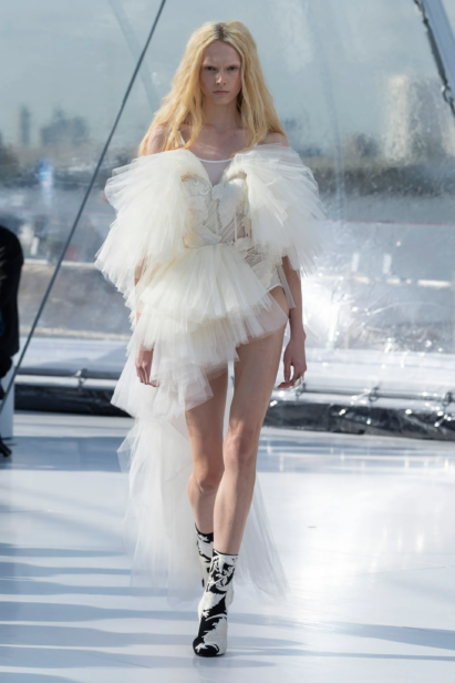 00023-alexander-mcqueen-spring-2023-ready-to-wear-credit-brand